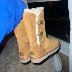 UGGS BRAND NEW KOOLABURRA mid calf boots
